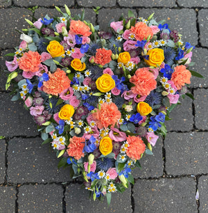 Closed Heart Loose Flower Tribute